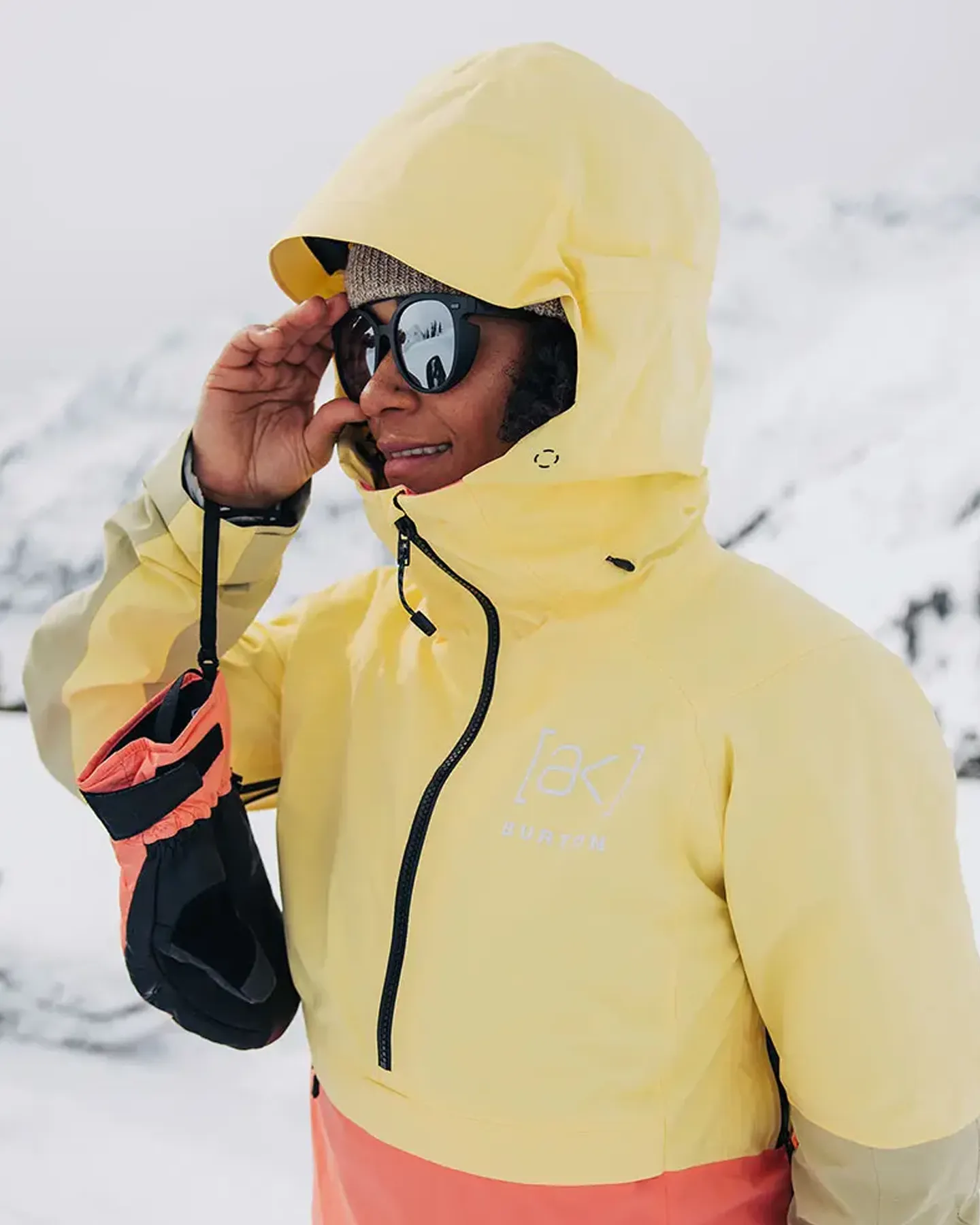 Burton Women's [ak]® Kimmy Gore-Tex 2L Anorak Snow Jacket - Buttermilk/Reef Pink/Mushroom